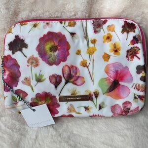 Tartan + Twine Floral Cosmetic Bag - Multicolor